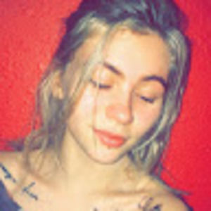 Meet your Posher, Dominique